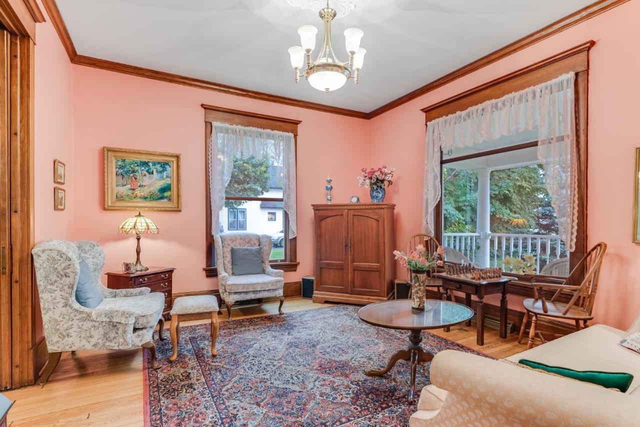 Covington Manor B&B Cambridge Экстерьер фото